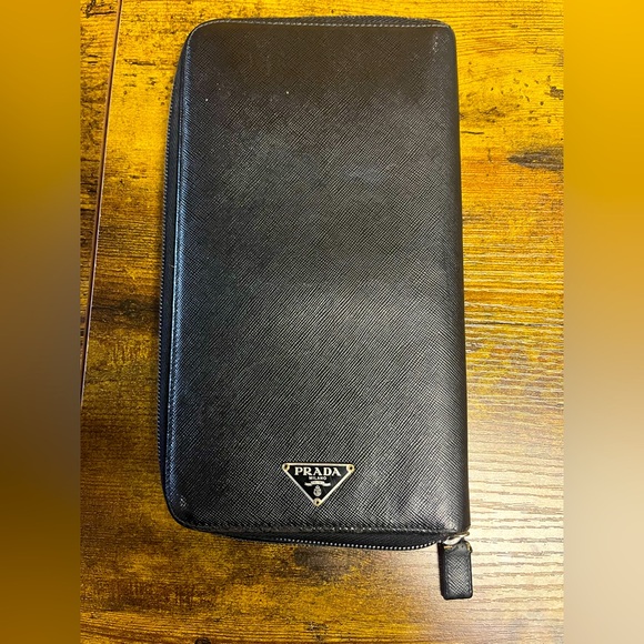 Prada Black Leather large organizer - Picture 1 of 13
